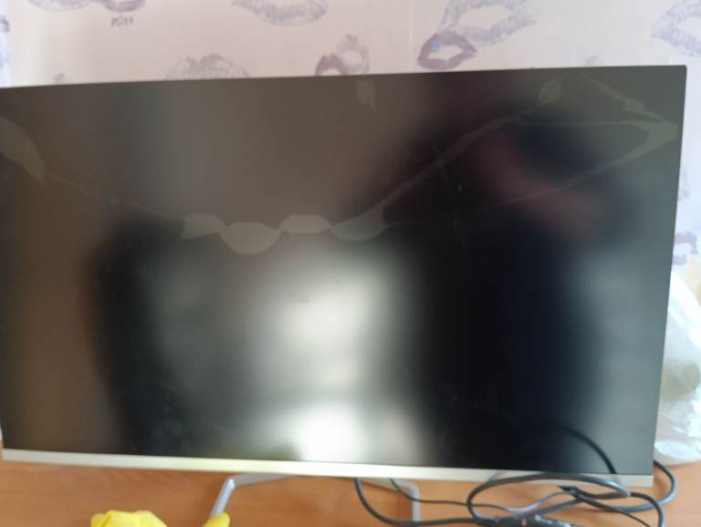 FREE broken computer monitor