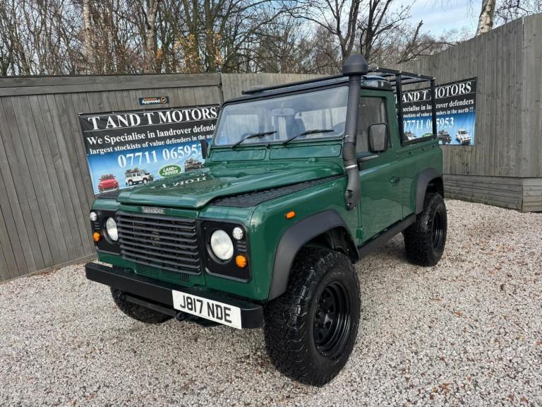 1992 Land Rover Defender 90 2.5 TDi Hard Top SUV Diesel Manual SWB (107 bhp) NA Diesel Manual