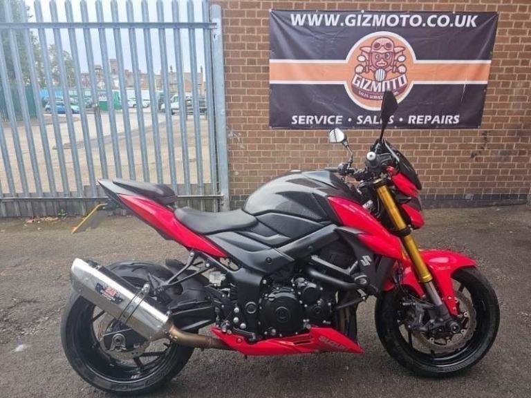 SUZUKI GSX-S 750 AL7 ABS ‘2017’ ONLY 11078 Miles - Loads of extras