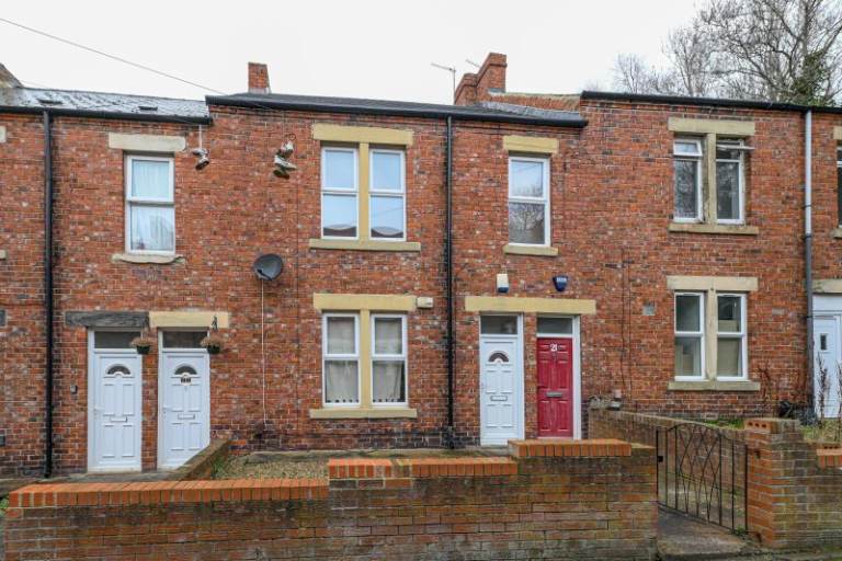 Stunning 2 Bedroom Upper Flat to Rent in Lemington, Newcastle - Denwick Avenue