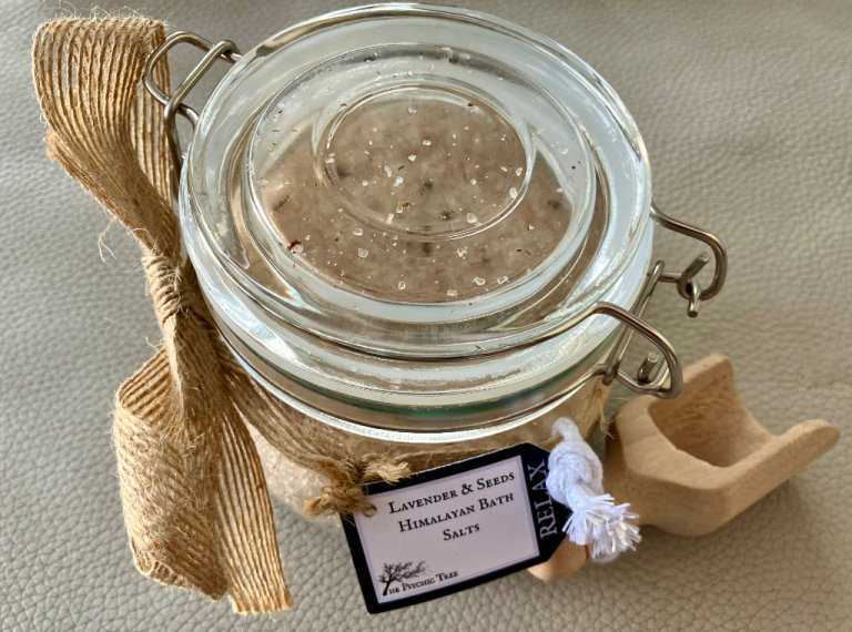 Aromatherapy bath set with candle holder & wax/oil burner.