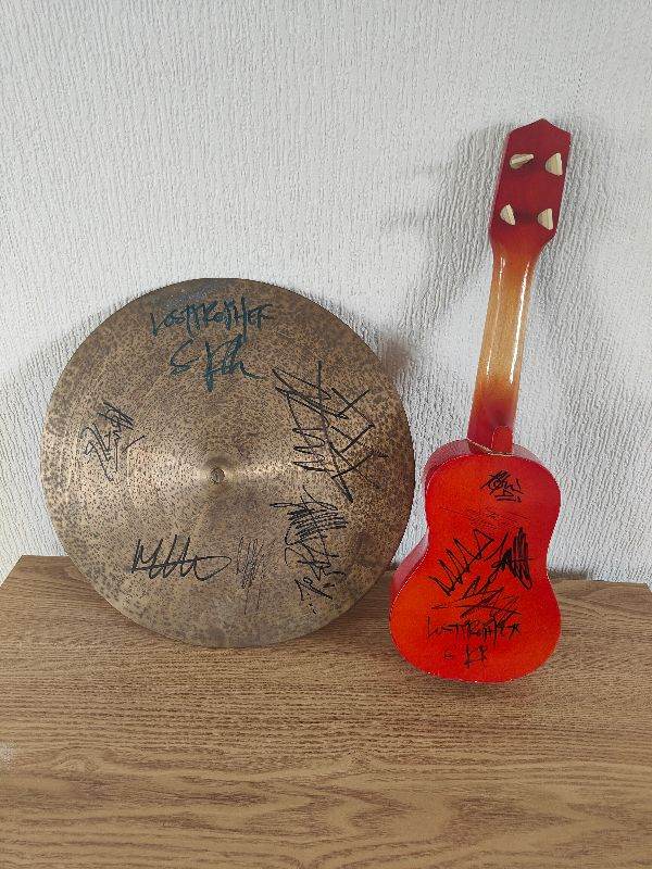 OPEN TO OFFERS Unique Signed Lostprophets Cymbal & Ukulele (Founding Members 2001) Music Memorabilia