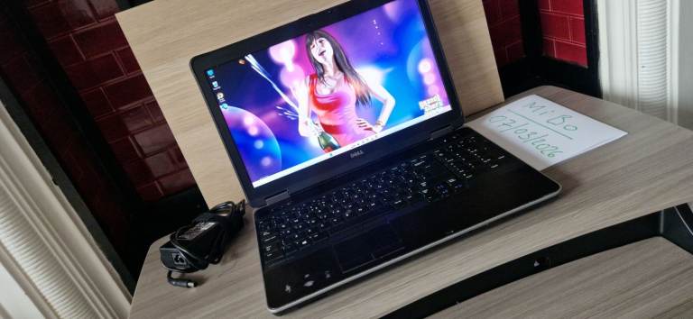 LIGHT GAMING MULTIMEDIA OFFICE 15.6" Core i7 16GB RAM RADEON 2GB graphics DELL Laptop PC Computer