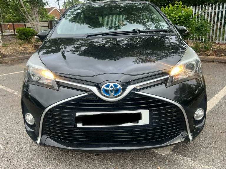 Quick sale low mileage Toyota Yaris 