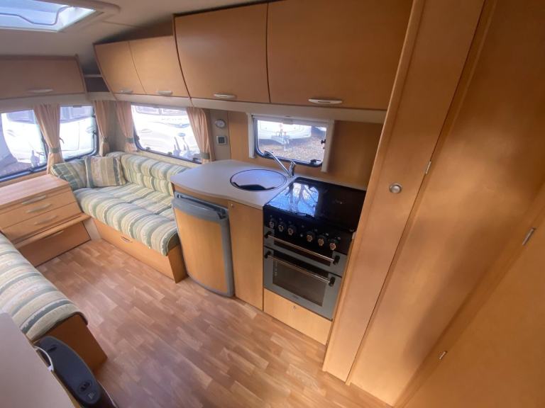 ABBEY AVENTURA 315 - 2007 - 2 BERTH - END WASHROOM - EXCELLENT CONDITION 