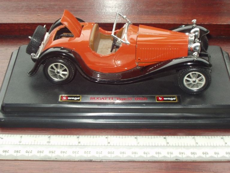 Burago Bucatti Type 55 Model Car 