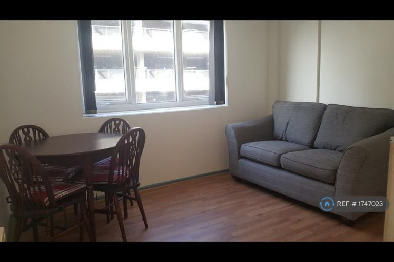 1 bedroom flat in Marquis Street, Leicester, LE1 (1 bed) (#1747023)