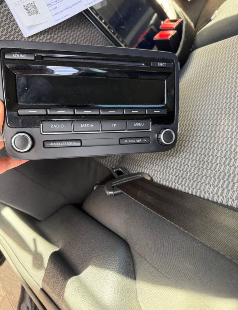 image for Volkswagen polo original radio 