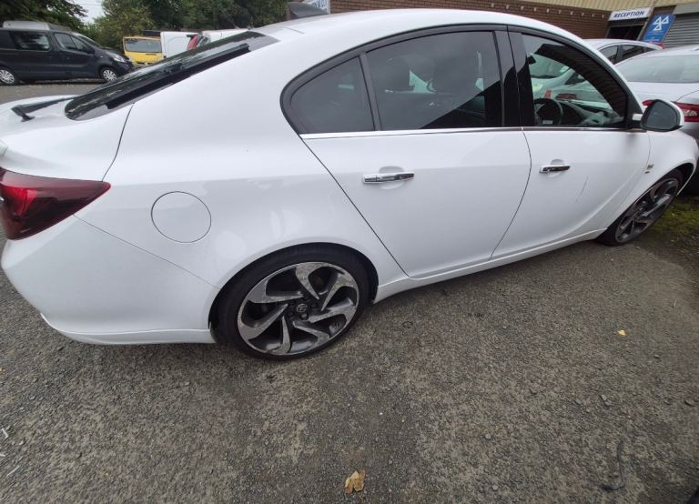 Vauxhall, INSIGNIA, Hatchback, 2016, Manual, 1956 (cc), 5 doors