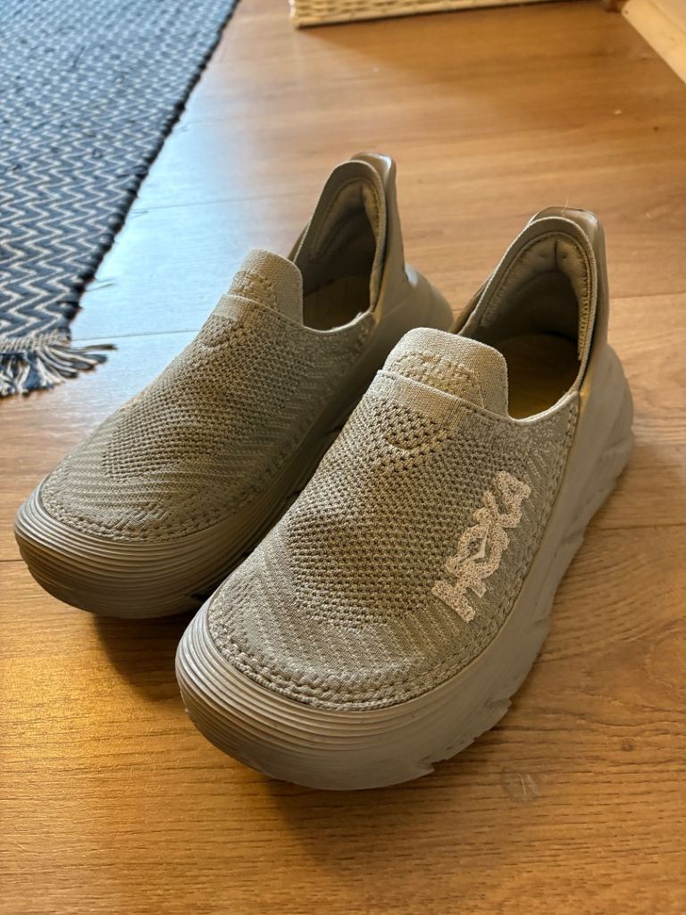 Hola Restore trainers