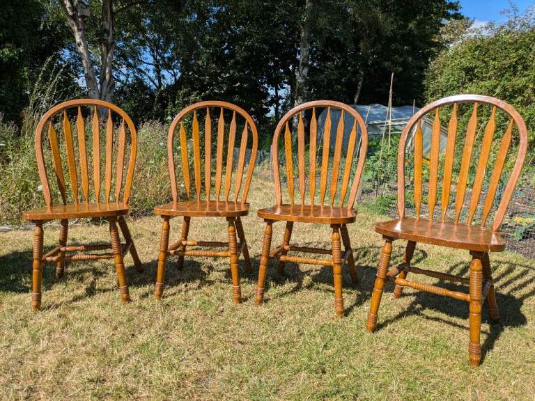 Set of 4 Wooden Dining Chairs