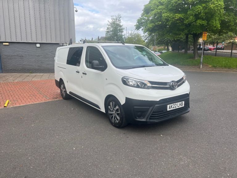 Toyota, PROACE, crew cab, 2022, Manual, 1997 (cc)