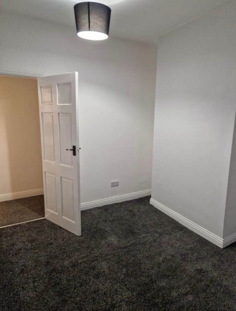 2 BED HOUSE FOR RENT BD7