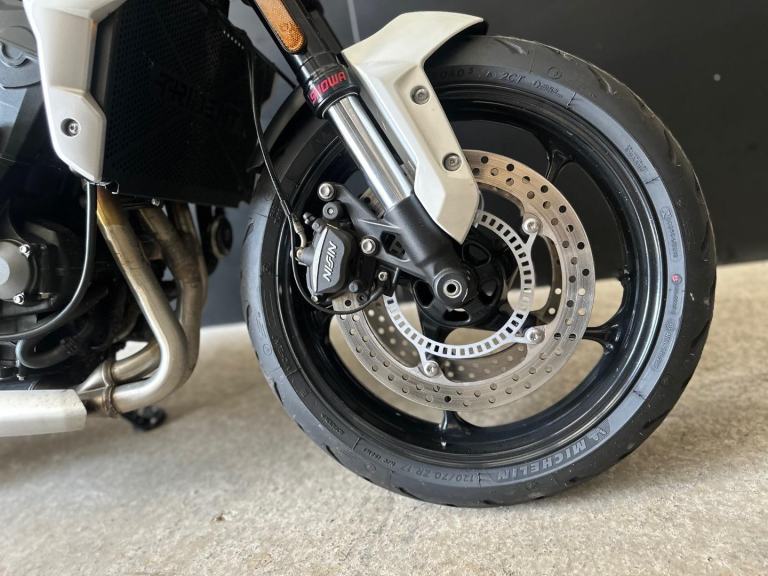 STUNNING ONE OWNER 2022/22 TRIUMPH TRIDENT 660 MOTORCYCLE