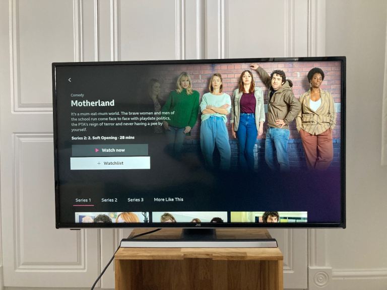 43” Smart TV 4K - like new