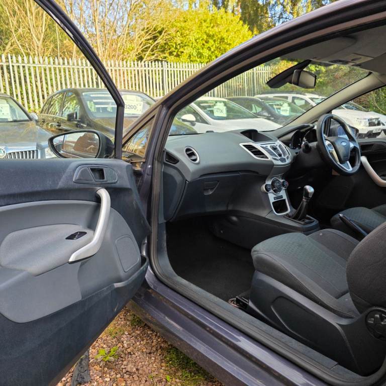 FORD FIESTA MK7 ZETEC S EDITION 1.6 DIESEL 95 BHP YEAR 2011 12 MONTHS MOT&£20 ROAD TAX PEAR YEAR!!!