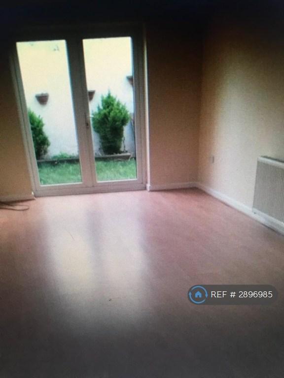 2 bedroom flat in Kidson Court, Portsmouth, PO2 (2 bed) (#2896985)