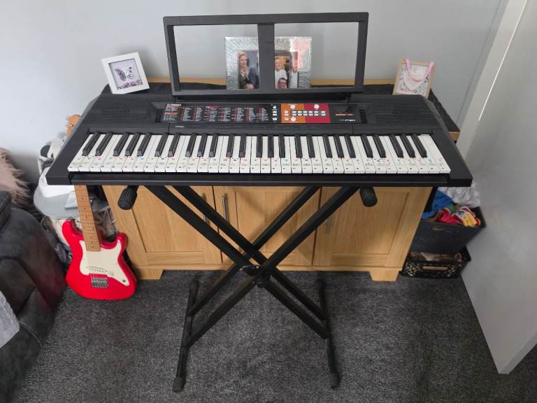 Yamaha PSR-F51 Electronic Keyboard with Stand – Perfect Beginner Set 