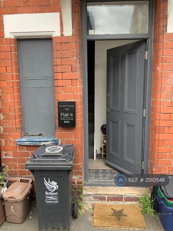 1 bedroom flat in Oxford House, Newport, NP20 (1 bed) (#2510548)