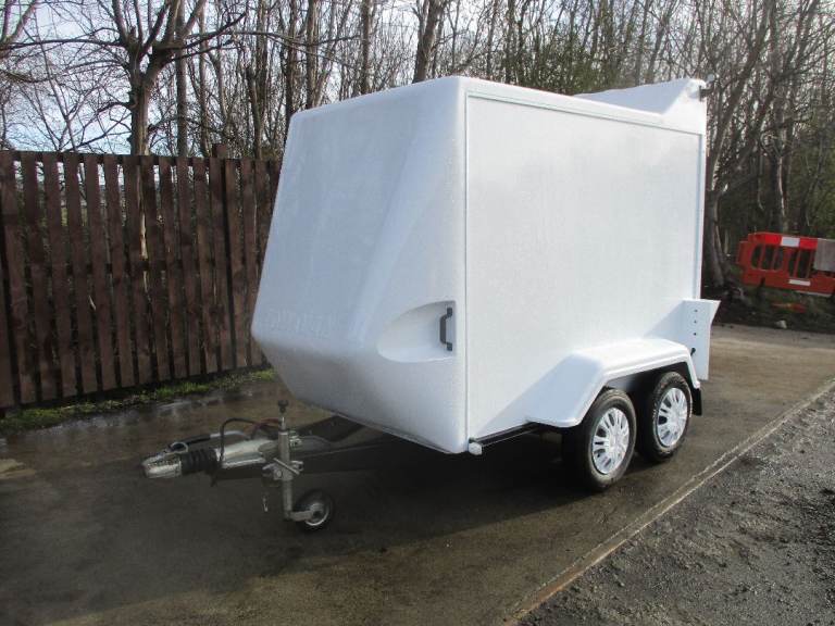 TOW A VAN TWIN AXLE BOX TRAILER