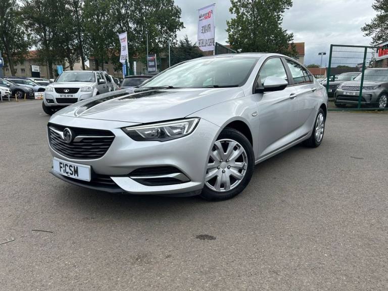 2018 Vauxhall Insignia 1.6 DESIGN NAV ECOTEC 5d 108 BHP Hatchback Diesel Manual