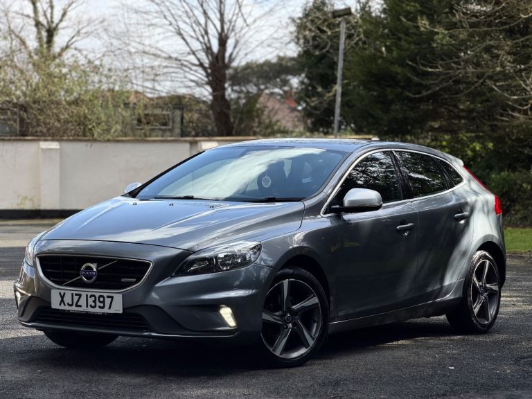 Volvo V40 R-Design D2  114 Bhp 152k miles 12 Months Mot  2015 Model 