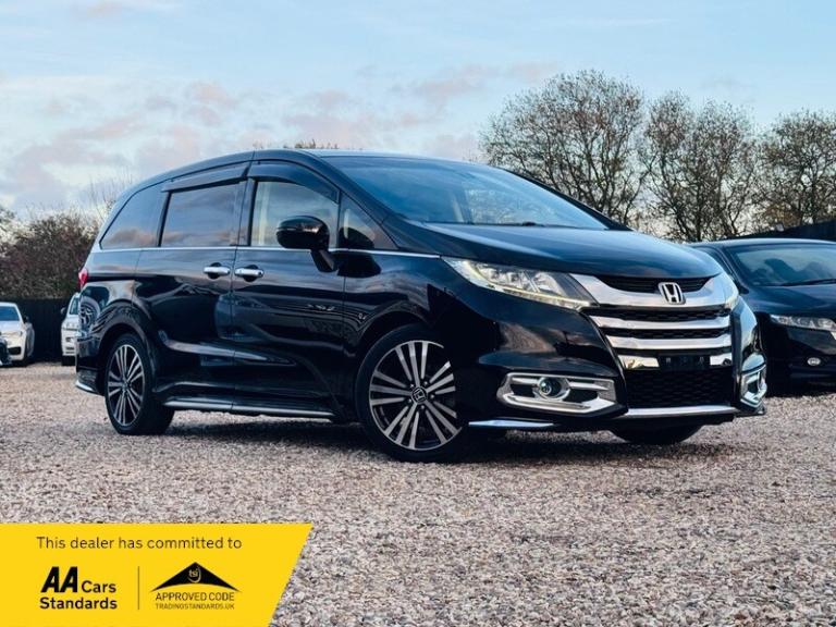 HONDA ODYSSEY 2.4 I-VETC AUTO ABSOLUTE MODEL NEW SHAPE MPV 2014