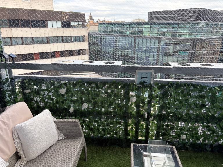 2 Bedroom city centre flat 