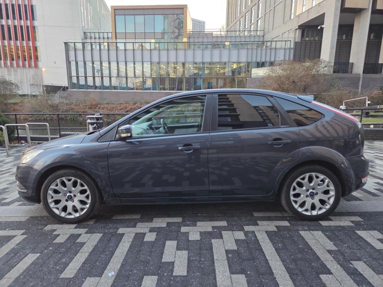 FORD FOCUS 1.6 TDCI DIESEL MANUAL ZETEC 5DR *12 MONTH'S MOT* LOW TAX mondeo 