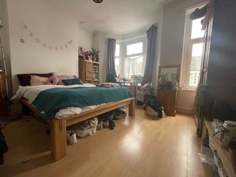 Double Room in Cathays, Bills Included - Female Student House (March - June)