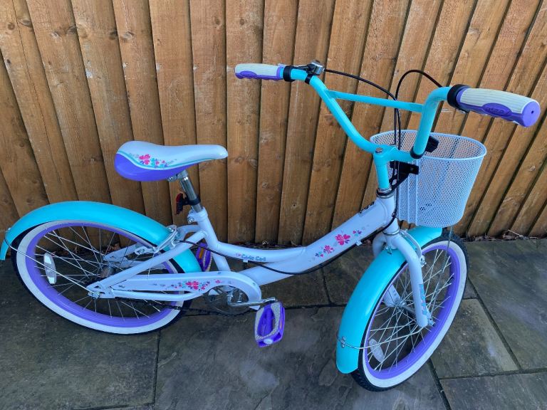 Huffy girl 20 inch wheel kids bike with basket 