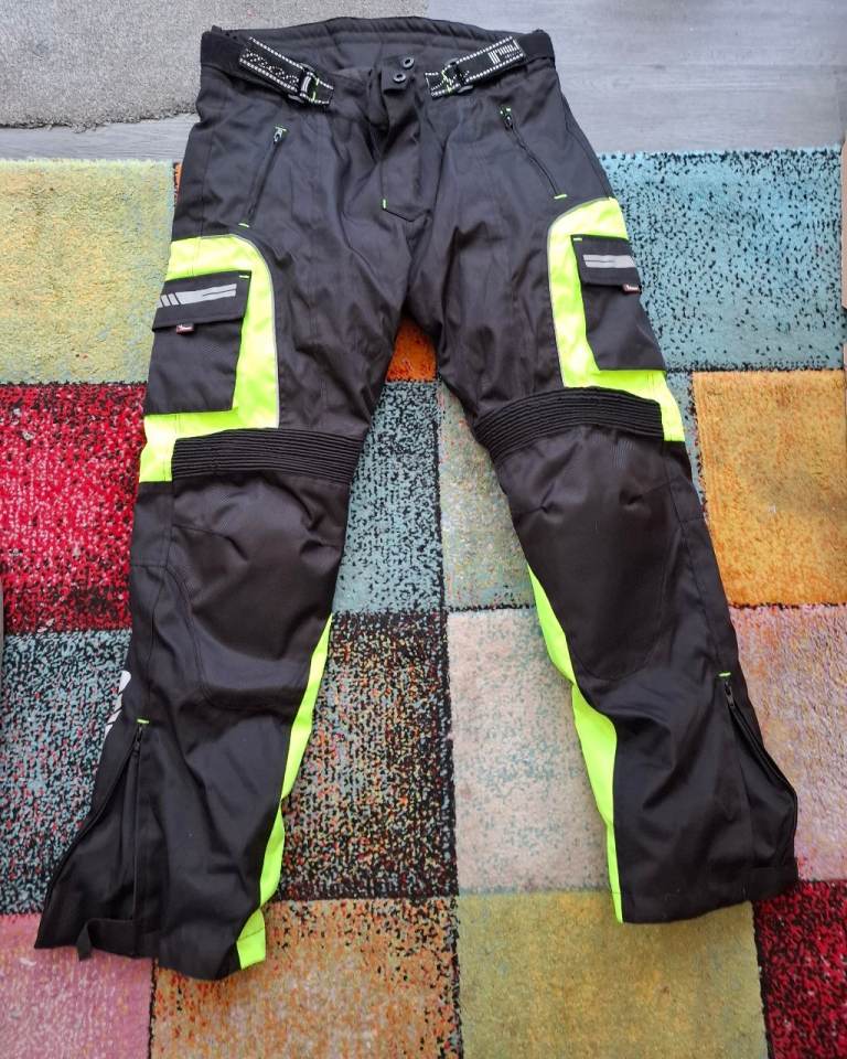 Norman L rienforced Motorcycle trousers worn oncele