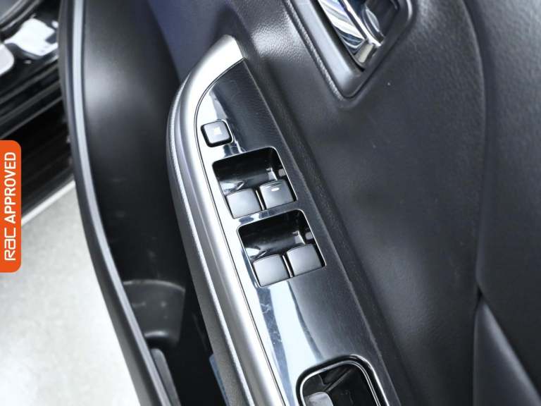 2019 Mitsubishi L200 2.2 DI-D DC Barbarian Pickup Double Cab 4dr Diesel Auto 4WD Euro 6 (s/s) (1 ...