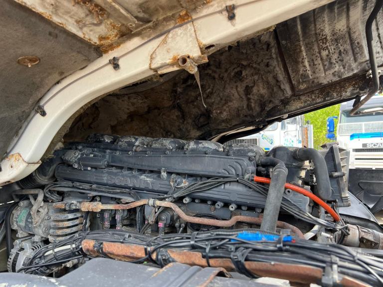 Scania P380 8x4 Sleeper Cab Tipper Manual
