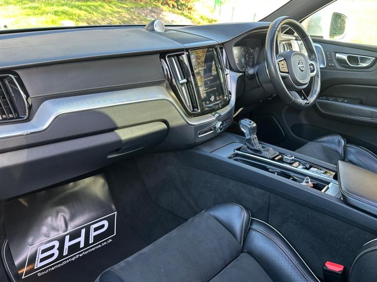 2017 Volvo XC60 2.0 D5 PowerPulse R-Design Pro Auto AWD Euro 6 (s/s) 5dr ESTATE Diesel Automatic