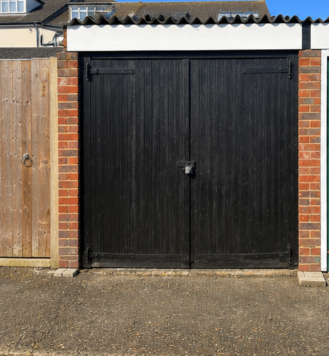 Garage to Rent by Berrylands Train station