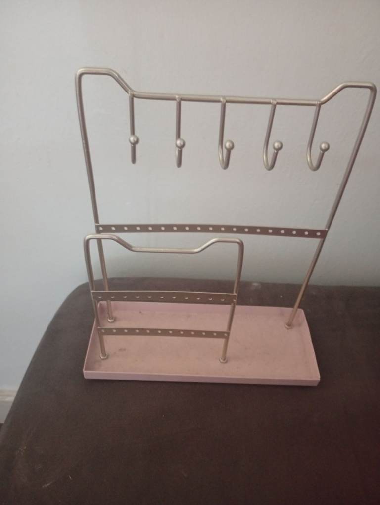 Jewellery stand