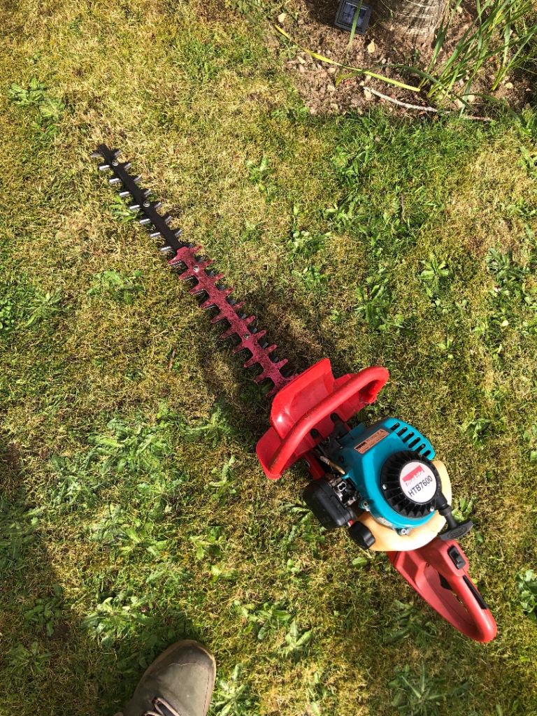 Makita petrol hedge cutter 