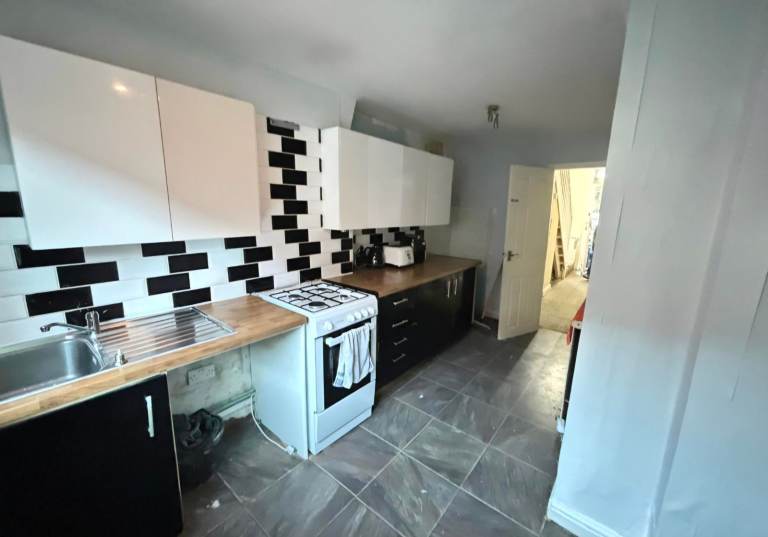 🏡 3 Bedroom Terraced Home for Rent on Clayton Hall Road, Manchester M11