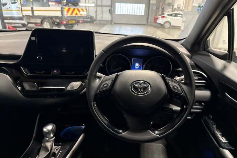 2022 Toyota C-HR 1.8 VVT-h GPF Design SUV 5dr Petrol Hybrid CVT Euro 6 (s/s) (122 ps) Automa SUV ...