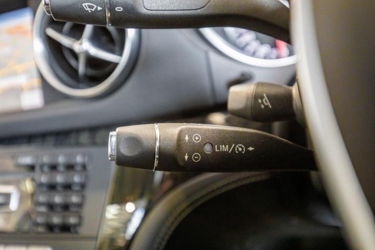 2013 Mercedes-Benz SL SL 63 2dr Tip Auto CONVERTIBLE PETROL Automatic