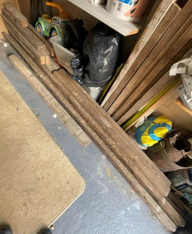 Reclaimed Timber Wood Planks – Various Sizes - FREE