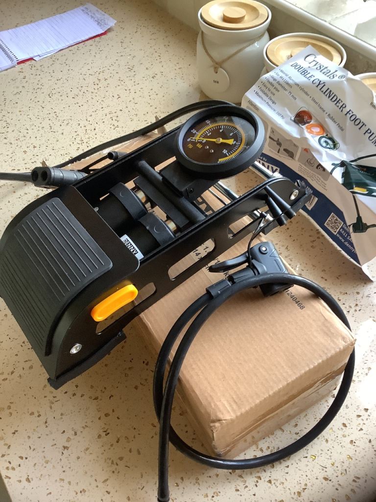 Denny double  cylinder  car foot pump brand new