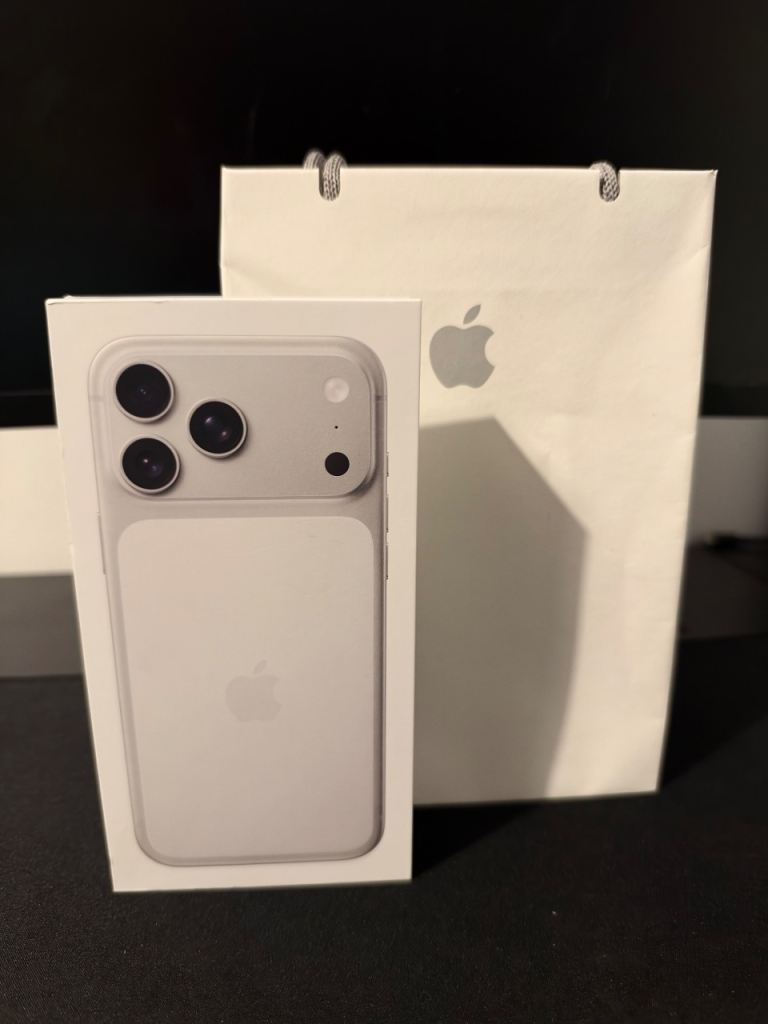 iPhone 17 Pro Max, 256GB, Silver, Unlocked, 100% BH