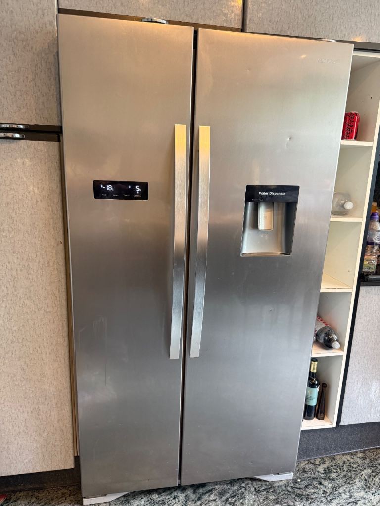 Kenwood American Style Fridge Freezer with Water Dispenser