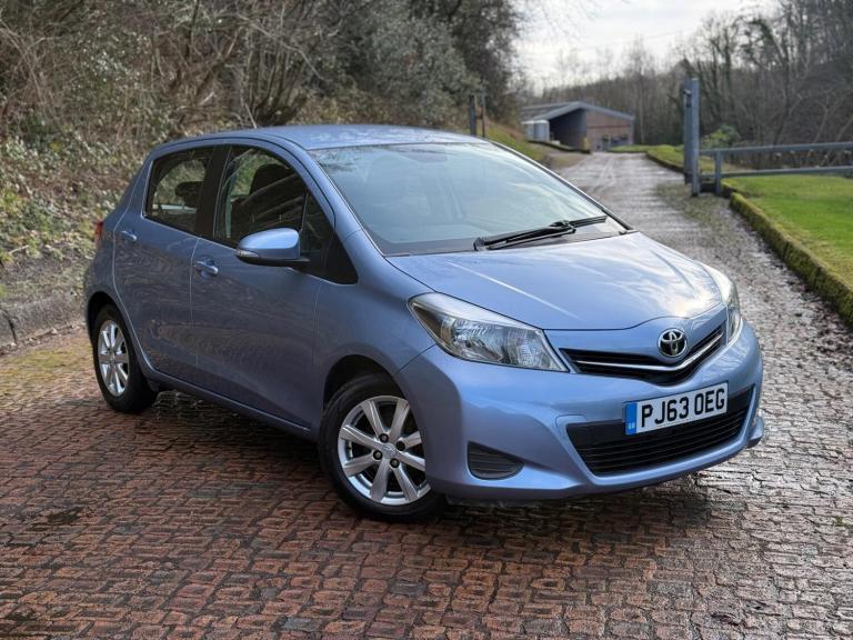 2013 Toyota Yaris 1.33 VVT-i TR 5dr HATCHBACK PETROL Manual