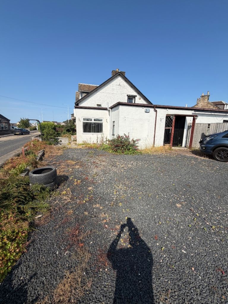 COMMERCIAL PROPERTY FOR LEASE IN BURNTISLAND FIFE SCOTLAND 