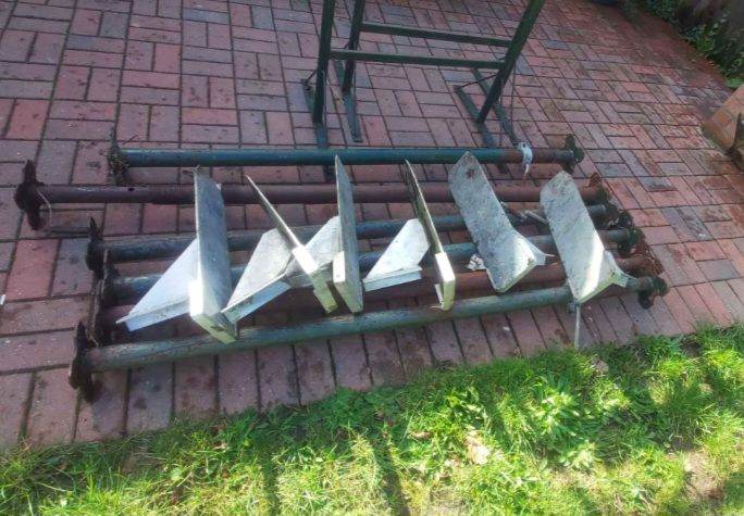 40 + Acrows strong boys acro building materials