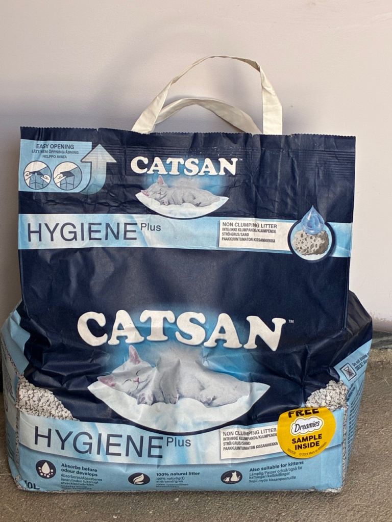 Cat litter - 4 bags