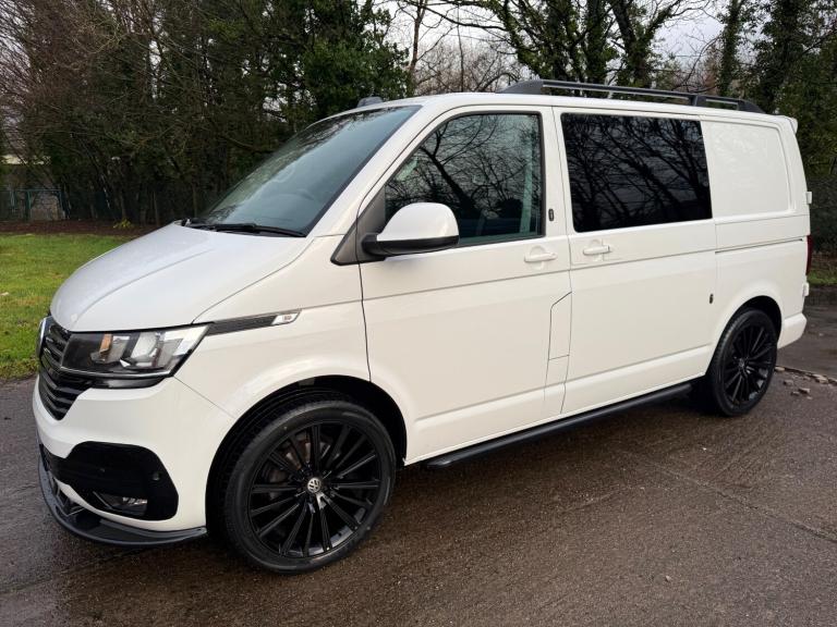 2021 VOLKSWAGEN TRANSPORTER T6.1 TDI HIGHLINE SWB IN CANDY WHITE - EURO SIX 